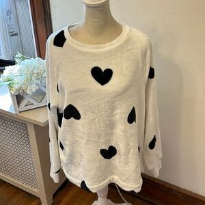 Loft white black hearts long sleeve fuzzy crewneck sweatshirt Size M EUC